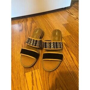 Tom’s Shoes Sandals Size W 8